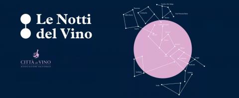 visual notti del vino - una luna rosa in un cielo blu e le città del vino d'italia congiunte come fossero costellazioni